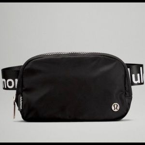 Everywhere belt bag limited edition